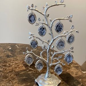 Things Remembered Silver Family Tree Photo Frame